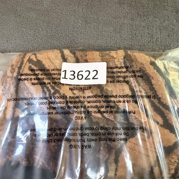 Coldwater Creek Tiger Print Tapestry Vest Fuzzy Collar Sleeveless Womens Medium - Picture 8 of 8